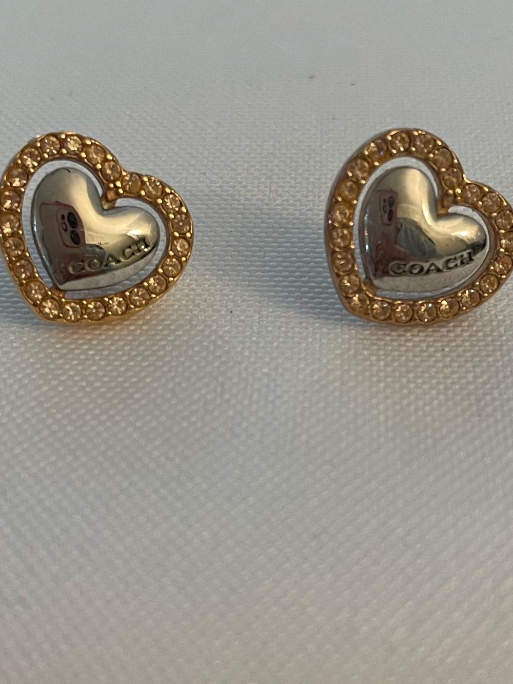 🔥 Coach Heart Crystal Stud Earrings – Two Tone Gold & Silver